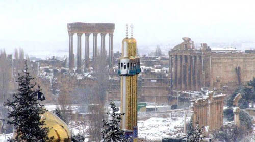 الثلوج تغطي مقام السيدة خولة (ع) وقلعة مدينة بعلبك